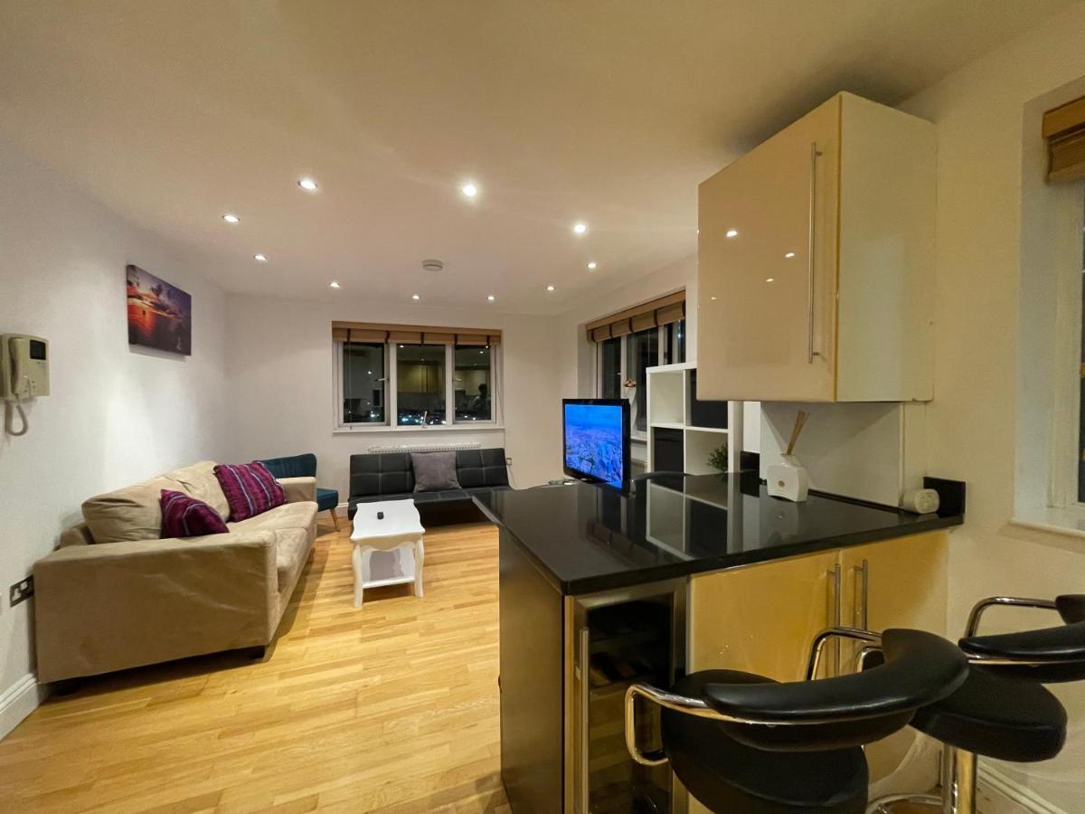 Beautiful & Luxurious Apartment In Richmond Richmond  Luaran gambar
